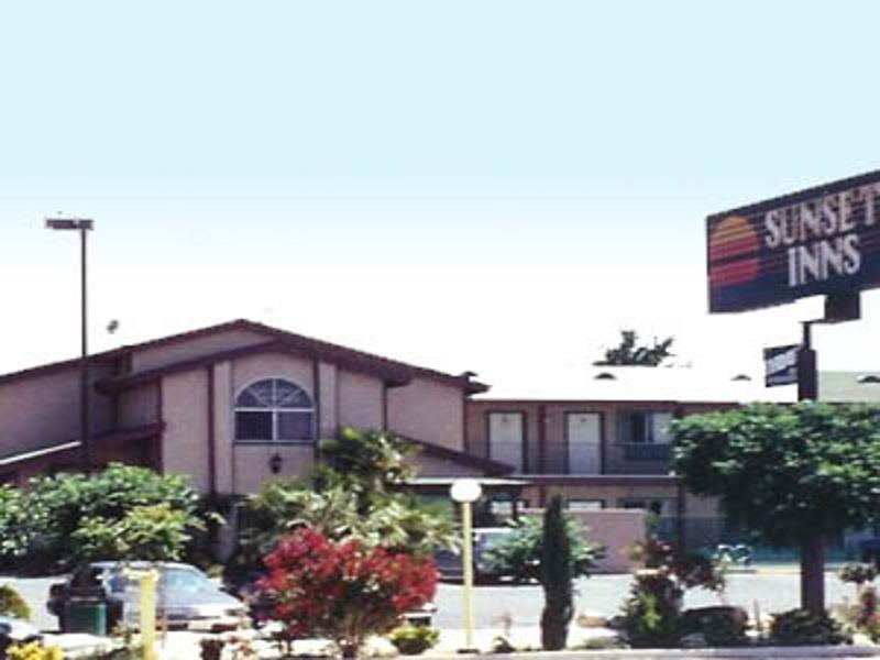 Quality Inn Victorville - Hesperia I-15 Экстерьер фото